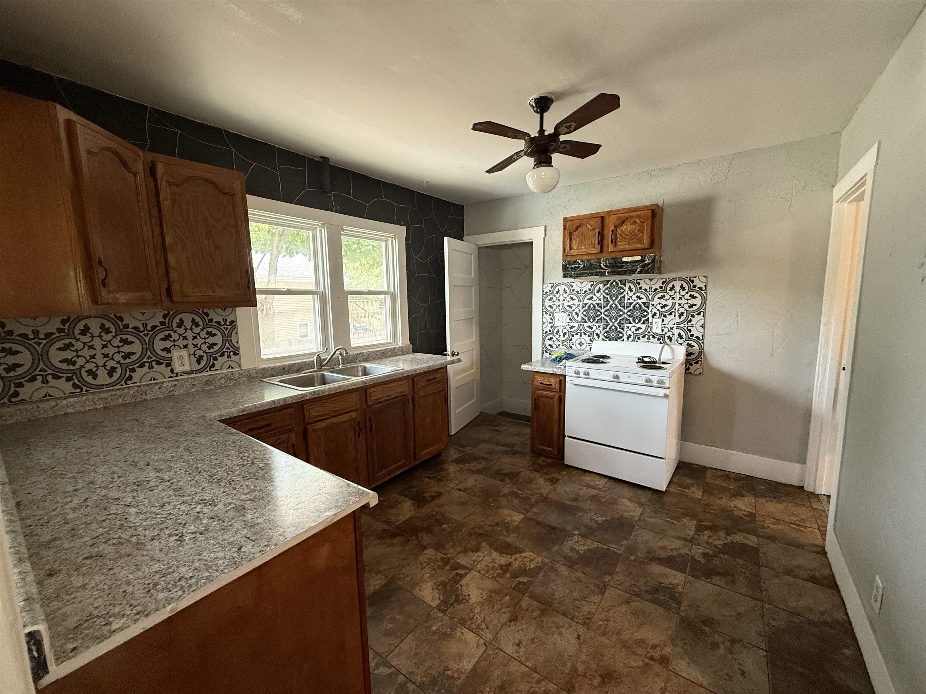1521 Harlem Road Loves Park, IL 61111 - Photo 7 of 26 Gallery Image 7