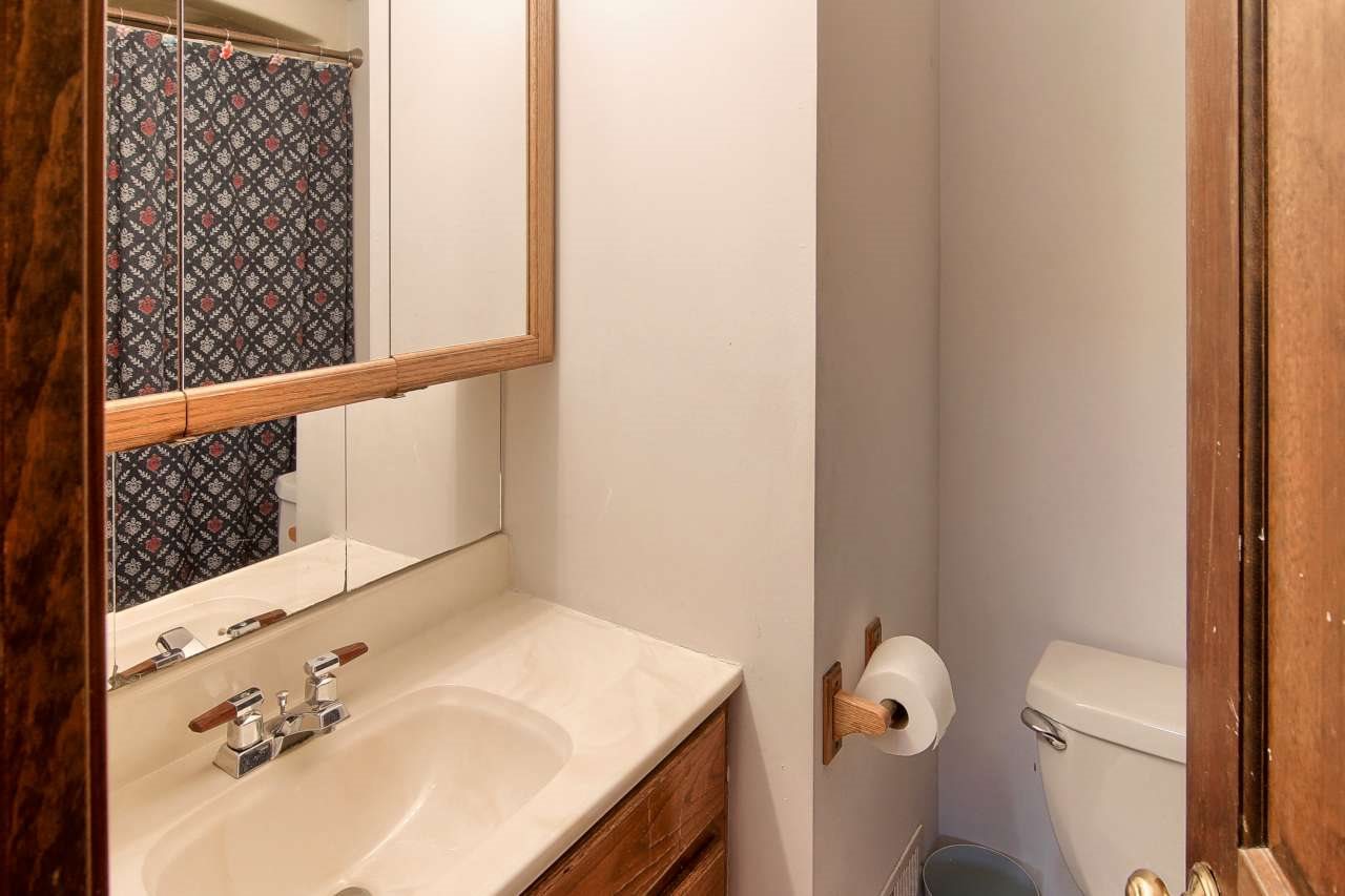 1102 Smith Road Traverse City, MI 49696 - Photo 30 of 31 1856030-29.JPG