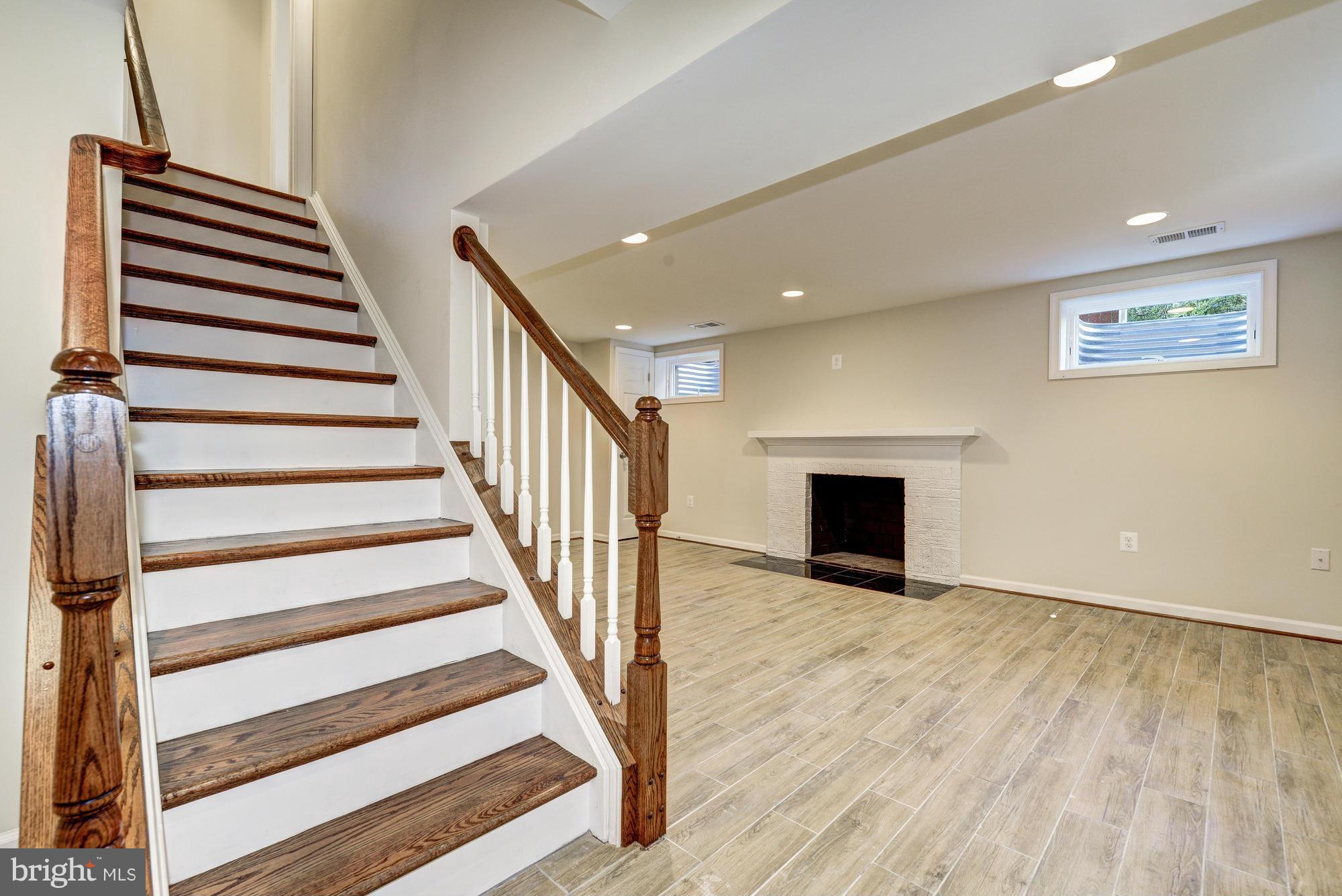 4236 Reno Road Northwest Washington, DC 20008 - Photo 17 of 23 Family Room