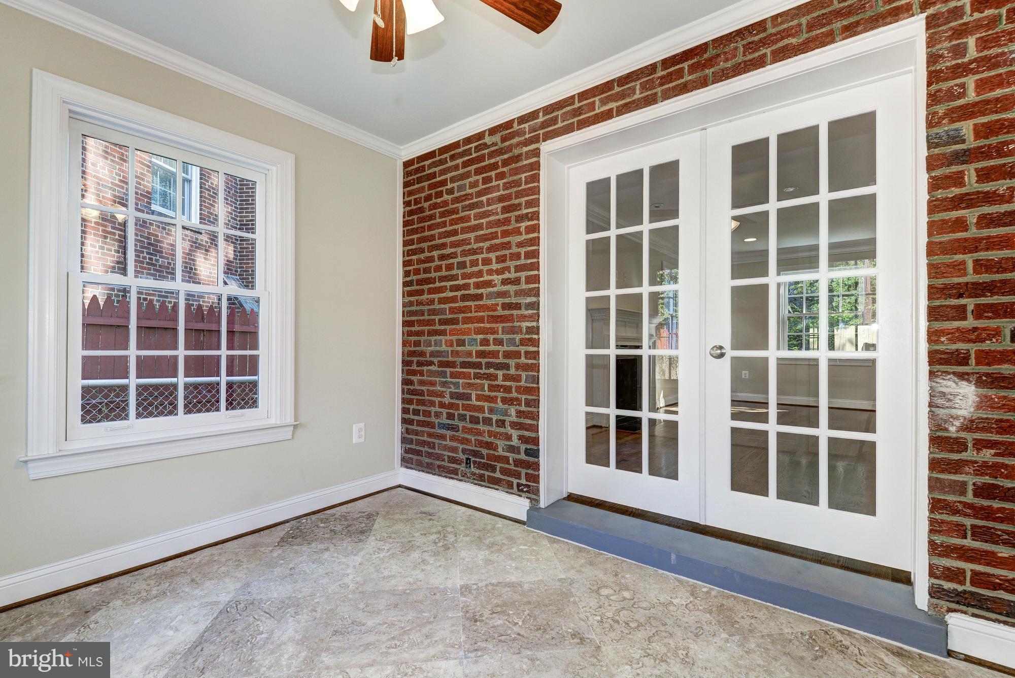 4236 Reno Road Northwest Washington, DC 20008 - Photo 4 of 23 Interior (General)