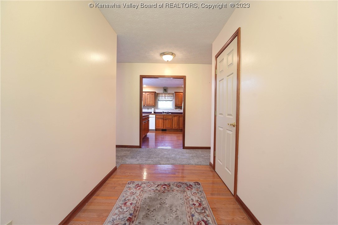 471 Dairy Road Poca, WV 25159 - Photo 5 of 32 Gallery Image 5