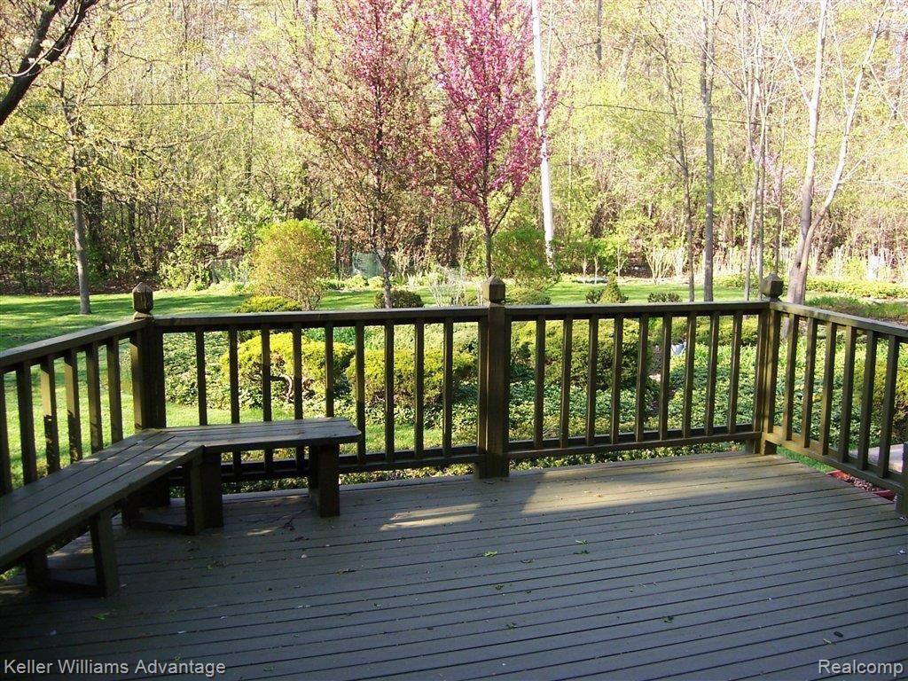 40896 Coventry Road Novi, MI 48375 - Photo 22 of 23 Deck
