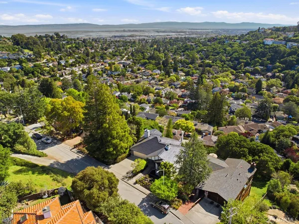 $2,999,000 | 179 Bayview Drive, San Carlos, CA 94070