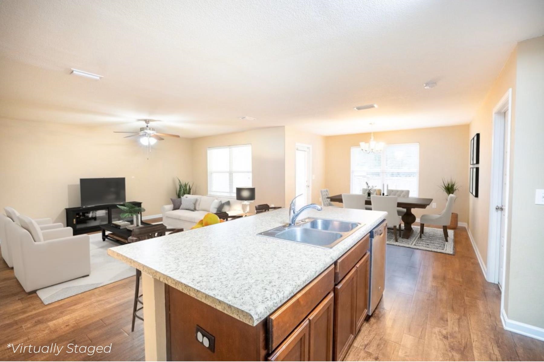 10446 Shetland Drive Daphne, AL 36527 - Photo 6 of 37 Living / Dining Combo