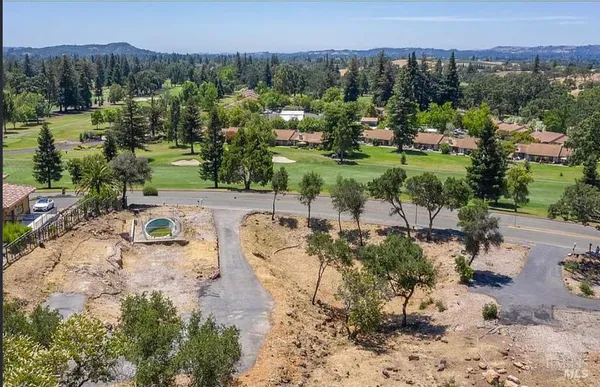$950,000 | 170 Westgate Drive, Napa, CA 94558
