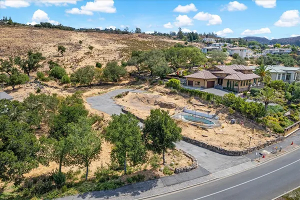 $950,000 | 170 Westgate Drive, Napa, CA 94558