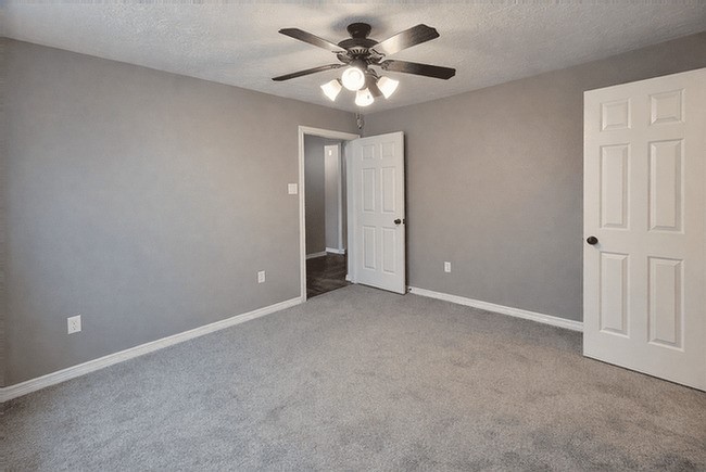 2518 Staples Street Houston, TX 77026 - Photo 11 of 22 a view of an empty room