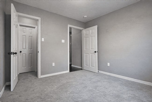 2518 Staples Street Houston, TX 77026 - Photo 17 of 22 a view of an empty room