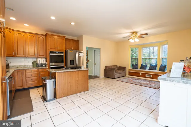 $769,999 | 43793 Steinbeck Square, Ashburn, VA 20147