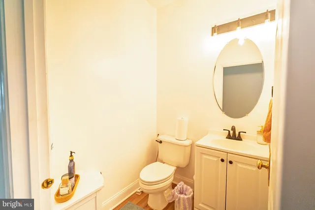 $769,999 | 43793 Steinbeck Square, Ashburn, VA 20147