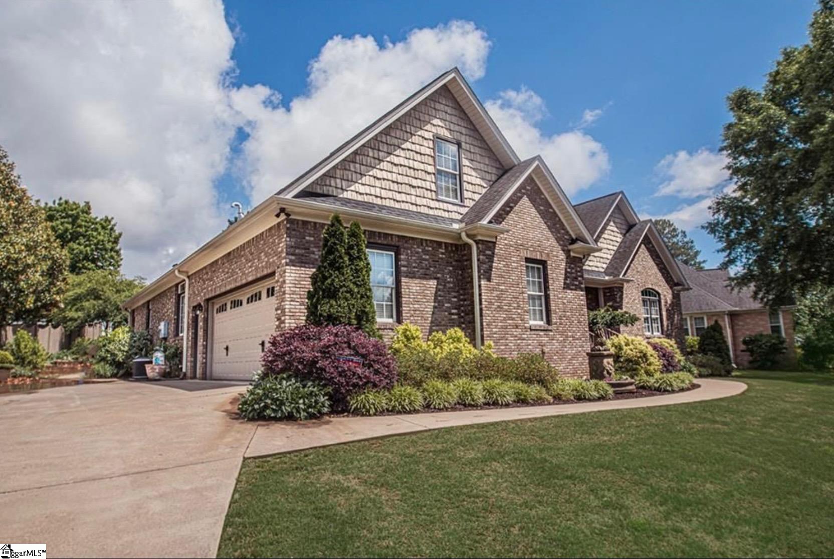 305 Wexford Way Easley, SC 29642 - Photo 2 of 50