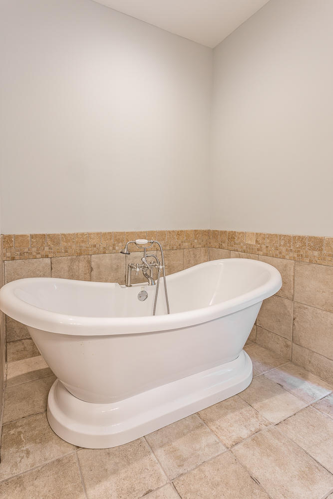 1081 Williams Road Summerville, GA 30747 - Photo 31 of 42 Master Bath