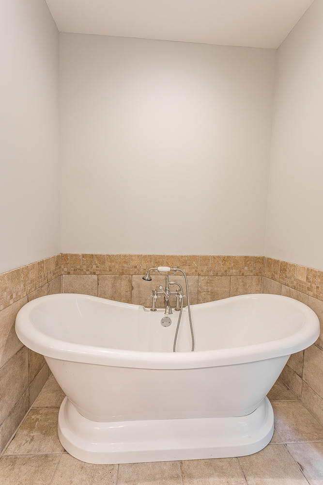 1081 Williams Road Summerville, GA 30747 - Photo 33 of 42 Master Bath