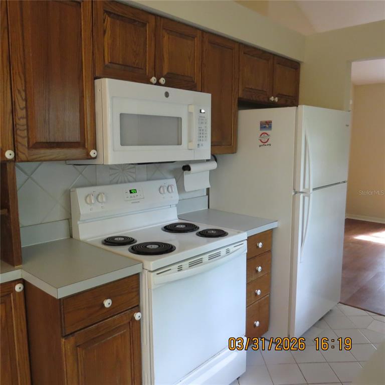 4546 Southwest 84 Drive Gainesville, FL 32608 - Photo 7 of 38