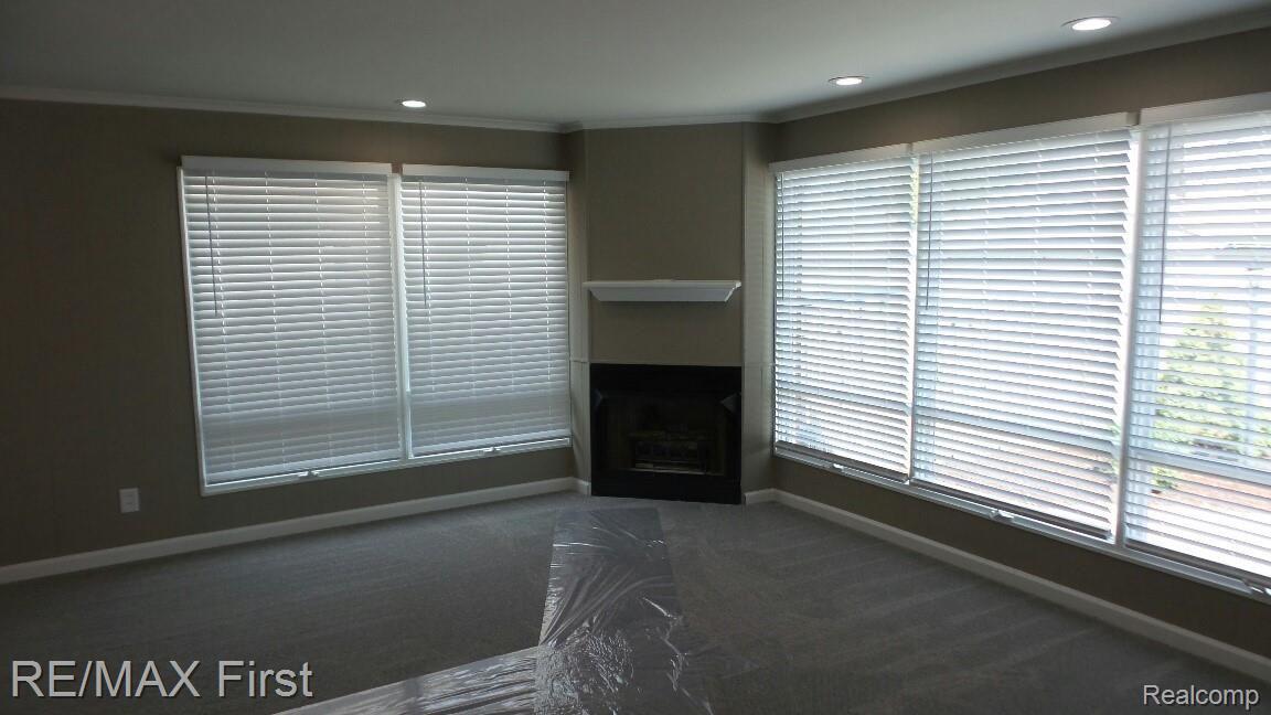 1660 Littlestone Road Grosse Pointe, MI 48236 - Photo 14 of 29 20210406_120133_resized.jpg