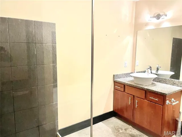 $1,450 | 1113 Washington Avenue, Unit 218, St. Louis, MO 63101