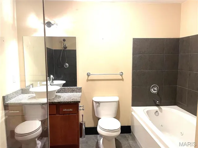 $1,450 | 1113 Washington Avenue, Unit 218, St. Louis, MO 63101