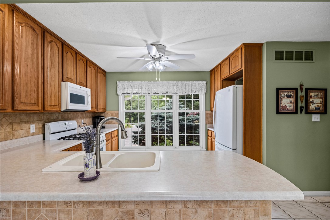 8 Summer Ridge Circle Clarkson, NY 14420 - Photo 15 of 49