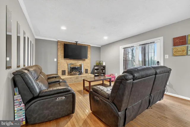 $600,000 | 16219 Sunny Knoll Drive, Dumfries, VA 22025