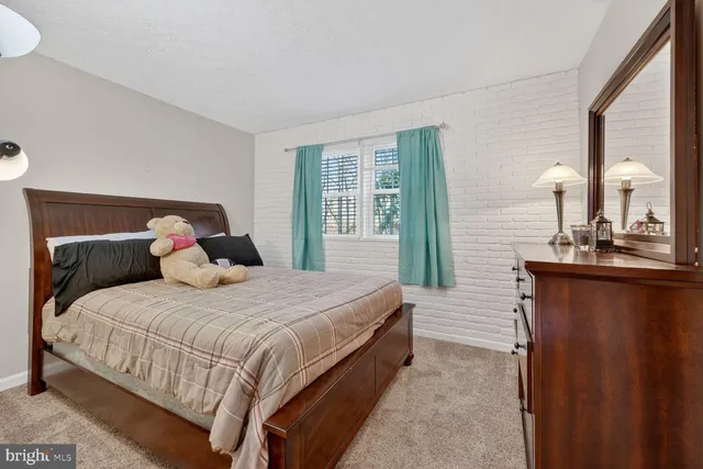 $600,000 | 16219 Sunny Knoll Drive, Dumfries, VA 22025