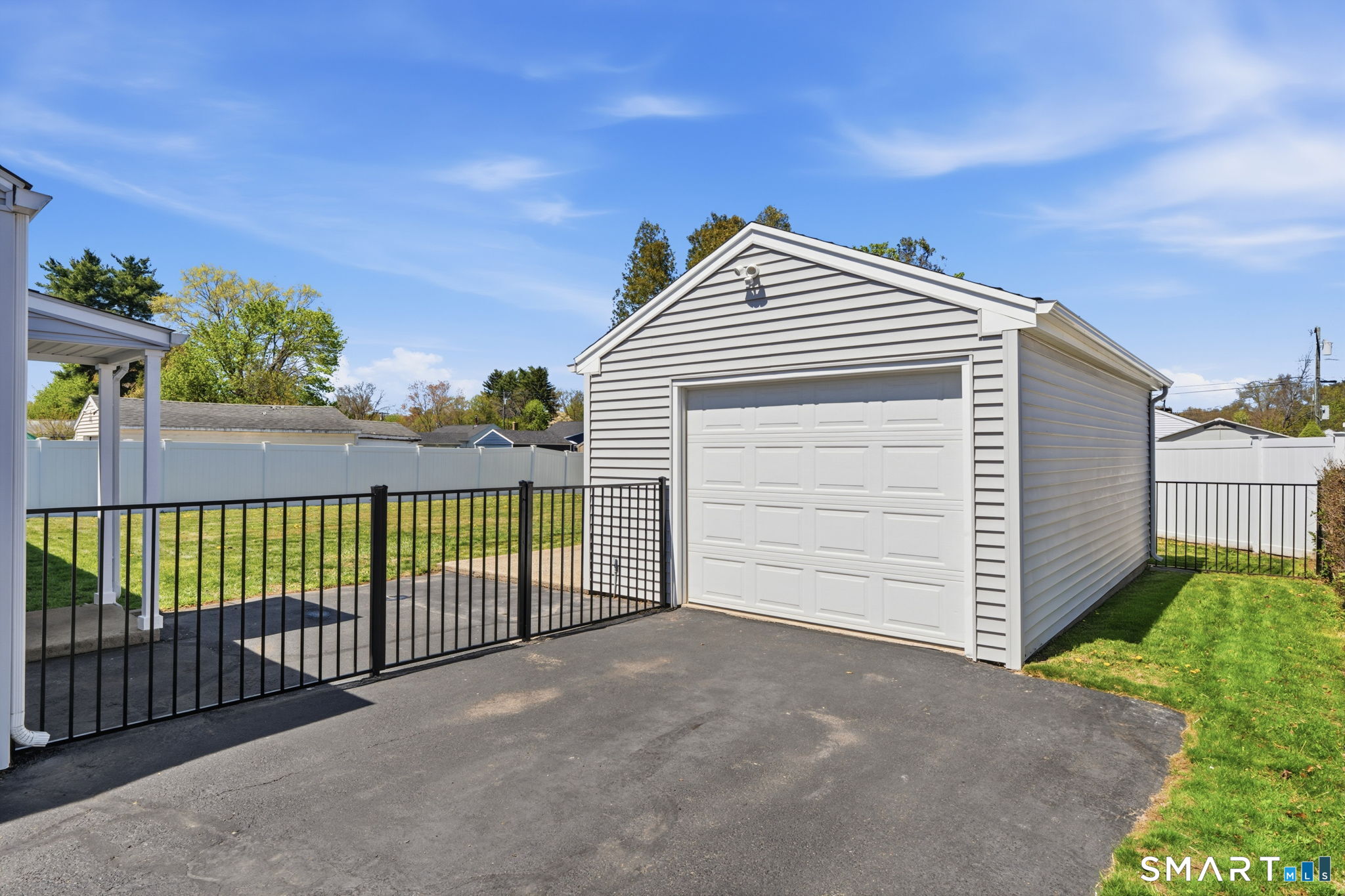 140 Shuttle Meadow Road Plainville, CT 06062 - Photo 23 of 34