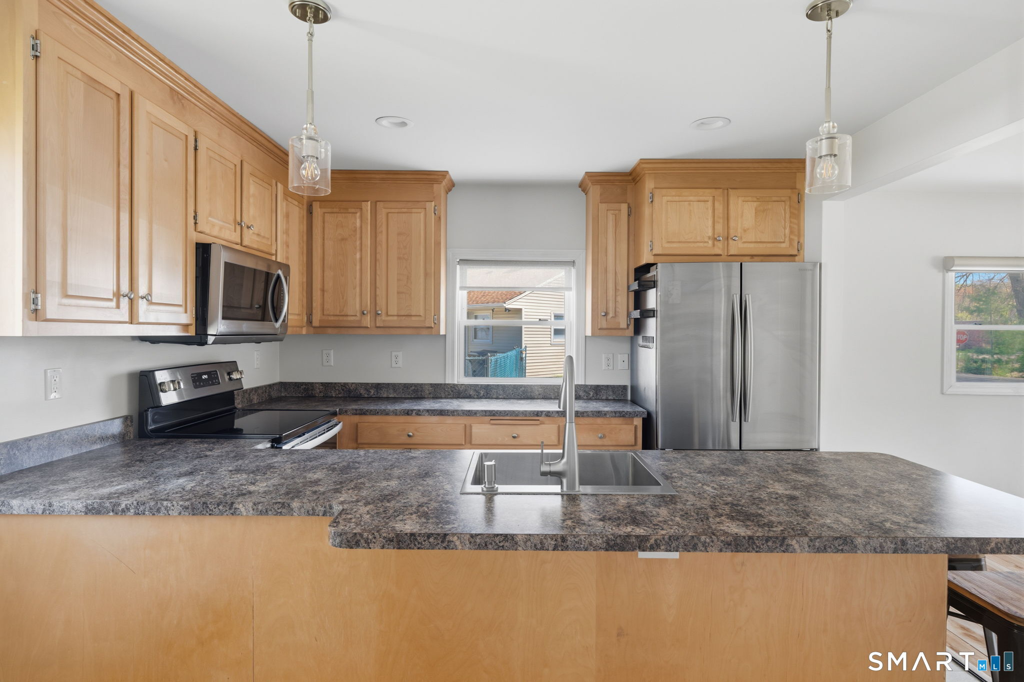 140 Shuttle Meadow Road Plainville, CT 06062 - Photo 9 of 34