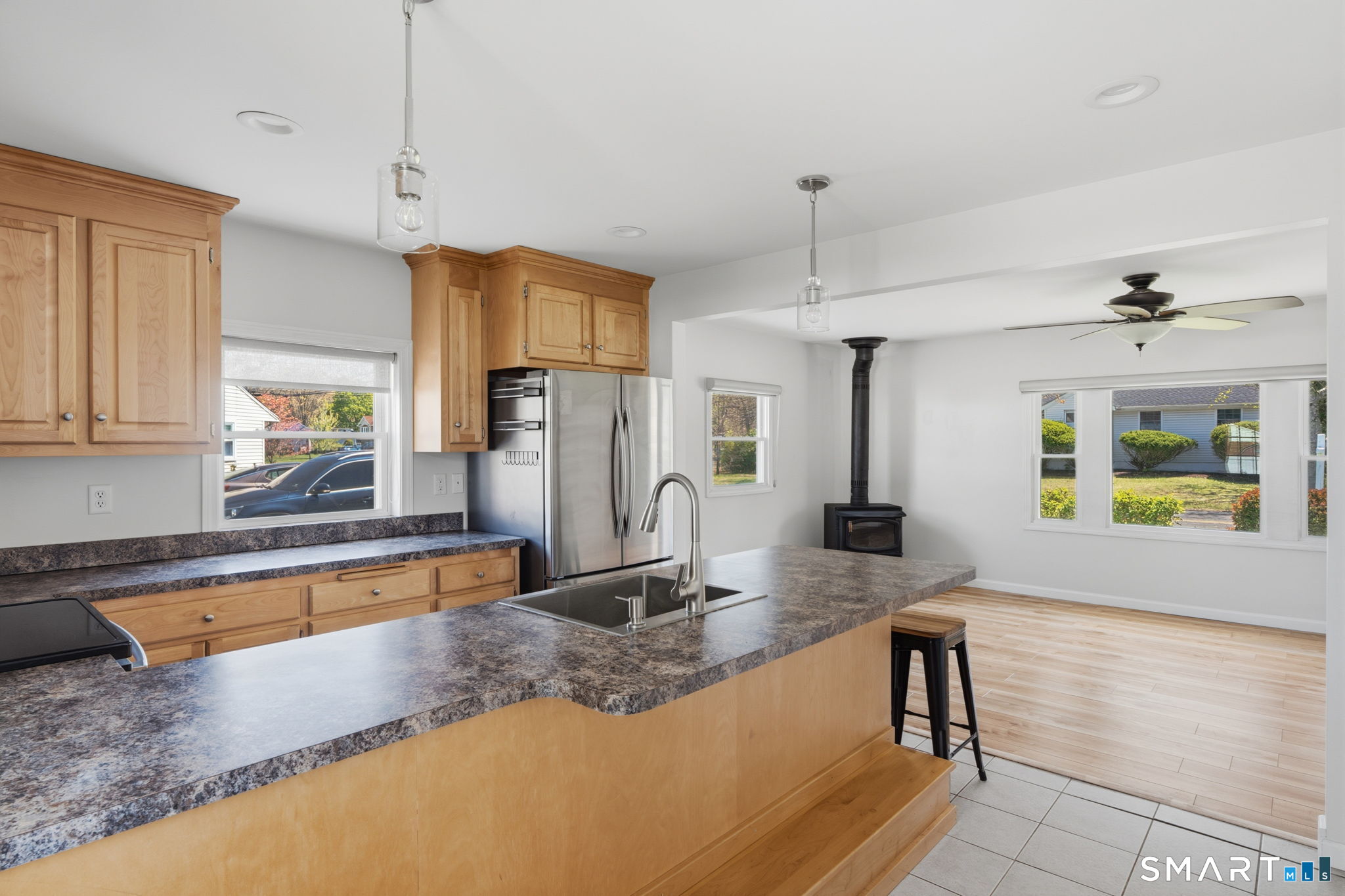 140 Shuttle Meadow Road Plainville, CT 06062 - Photo 10 of 34