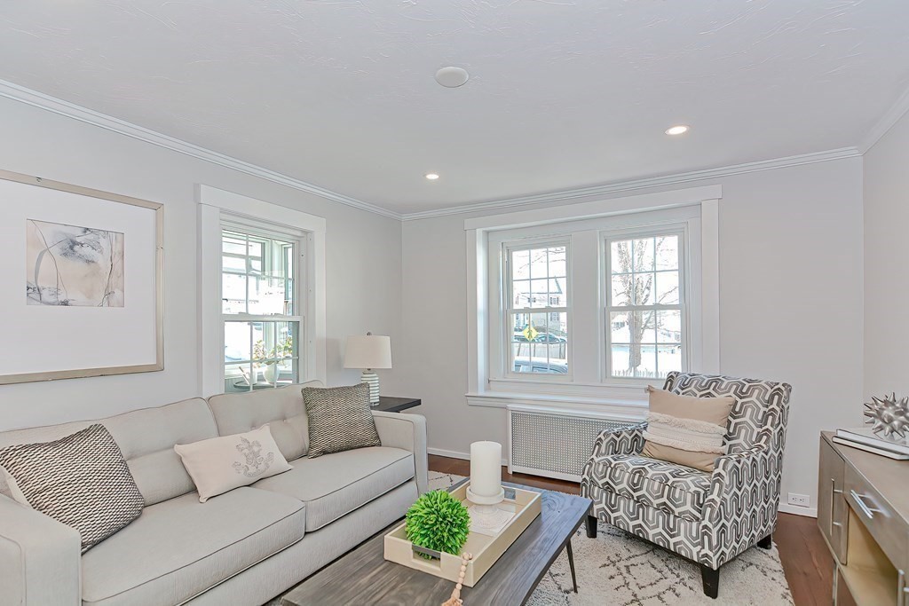 241 College Farm Road Waltham, MA 02451 - Photo 3 of 39 Gallery Image 3