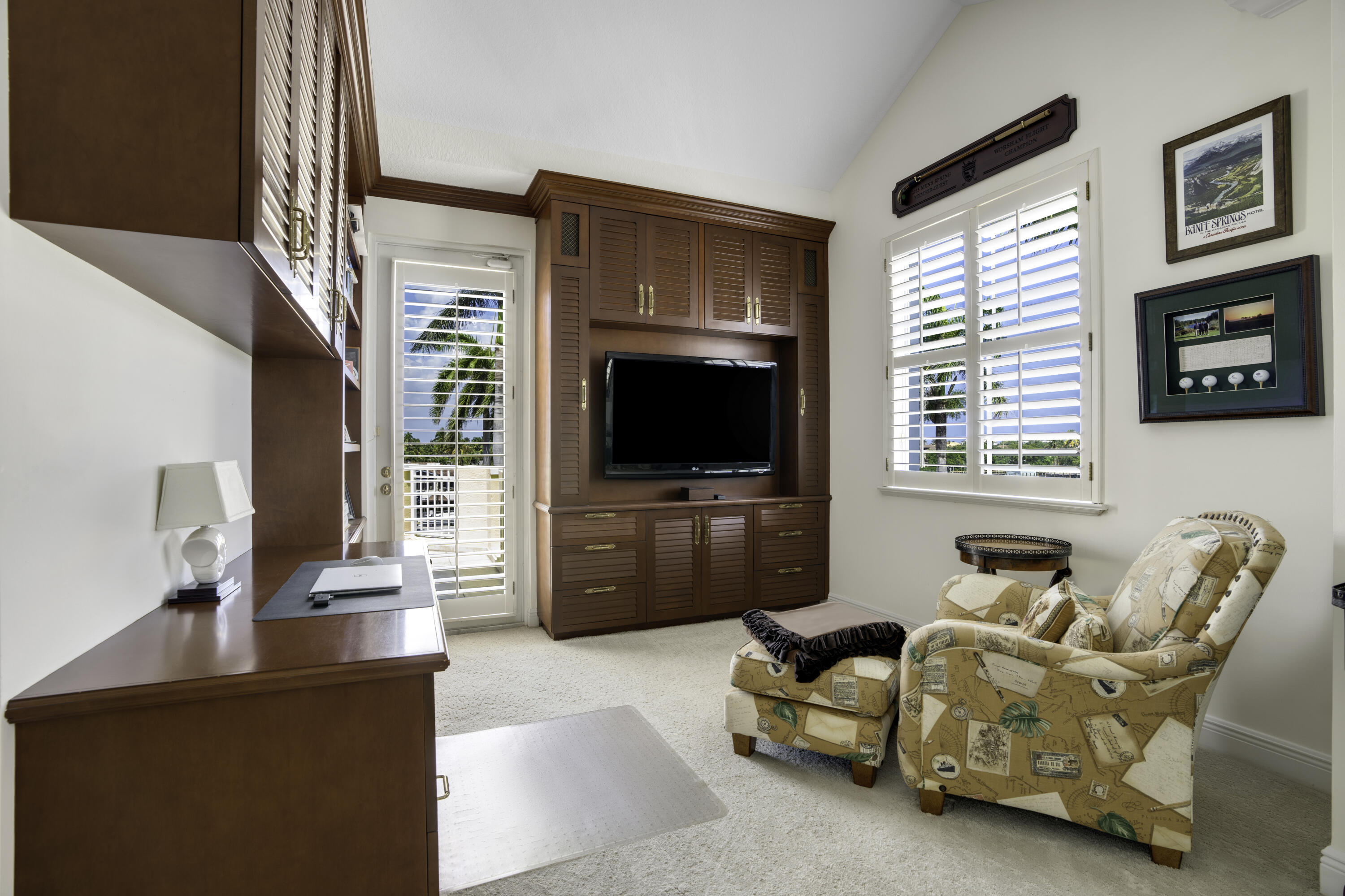 2875 Marina Circle Lighthouse Point, FL 33064 - Photo 27 of 47 Primary sitting/office 3rd floor