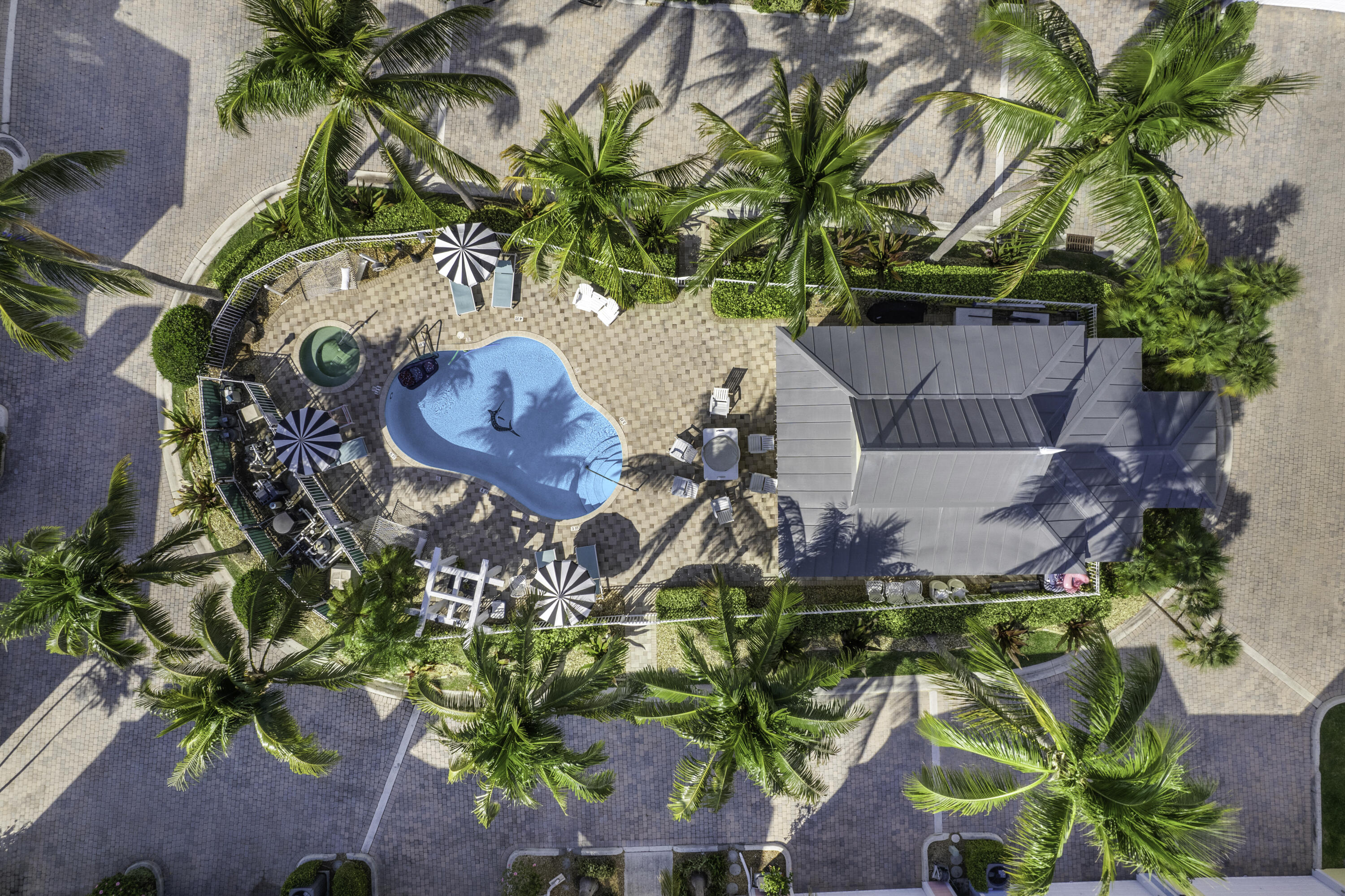 2875 Marina Circle Lighthouse Point, FL 33064 - Photo 35 of 47 Aerial view of clubhouse and pool area