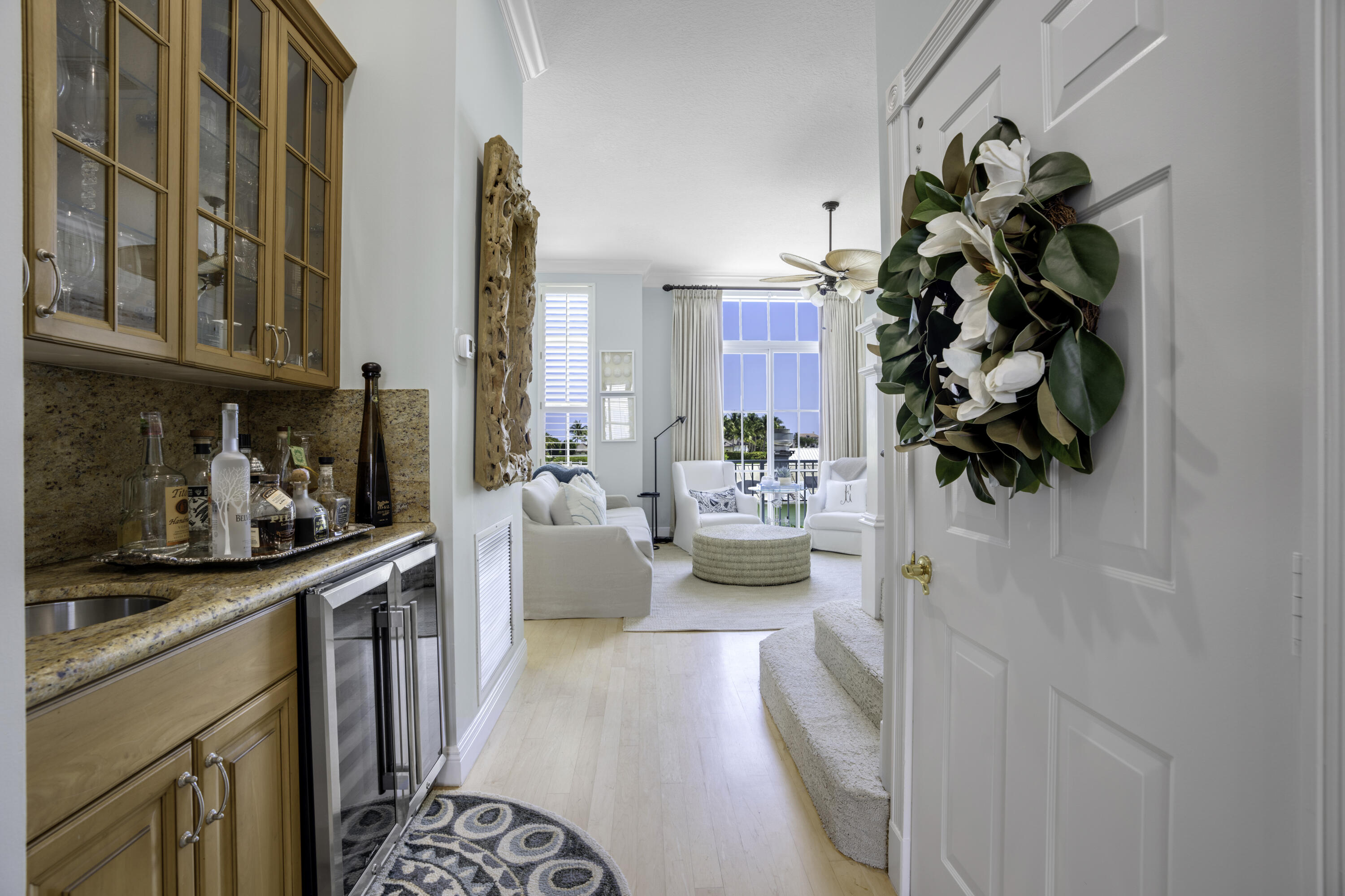 2875 Marina Circle Lighthouse Point, FL 33064 - Photo 10 of 47 Wet bar 2nd floor