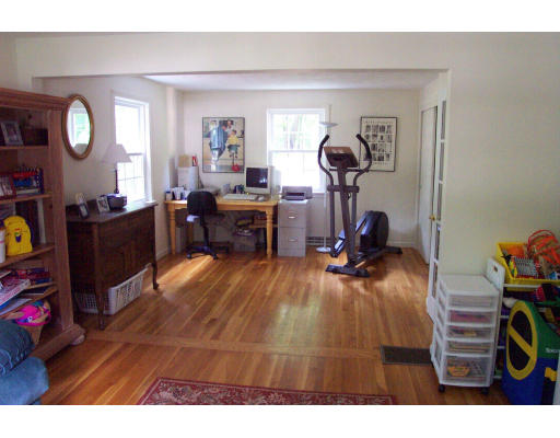 48 Eastview Road Hopkinton, MA 01748 - Photo 8 of 9 Gallery Image 8