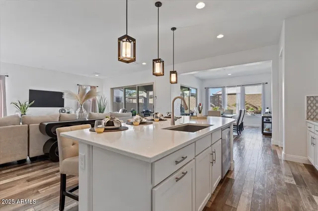 a view of livingroom with furniture and windows