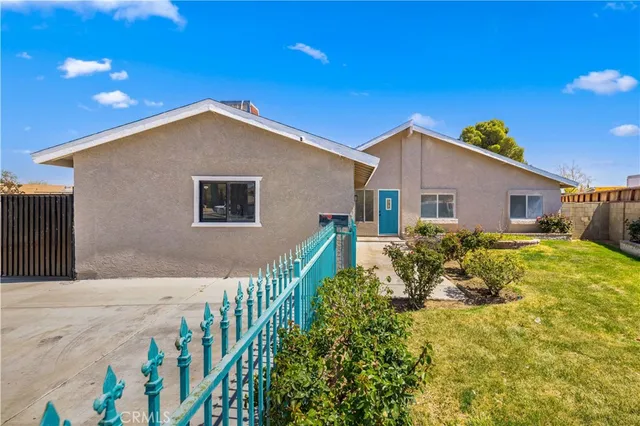 $585,000 | 3501 West Ave K 13, Lancaster, CA 93536