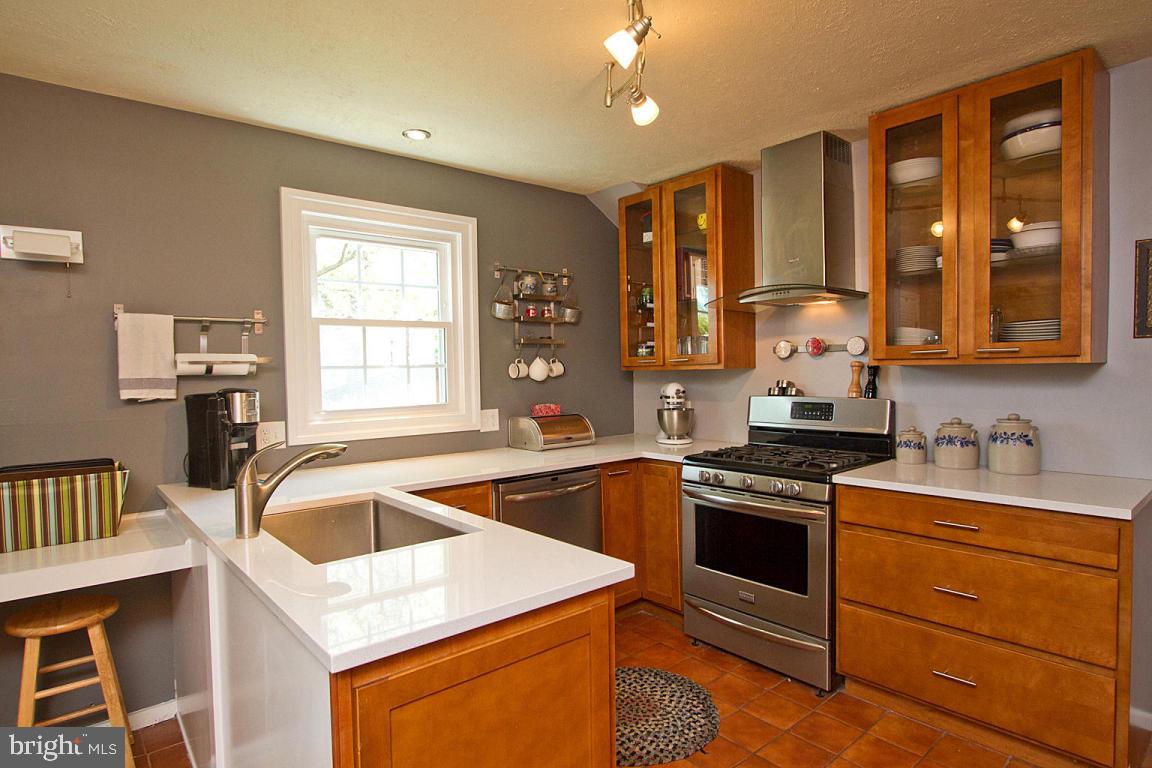 419 Longmeadow Road Lancaster, PA 17601 - Photo 7 of 43