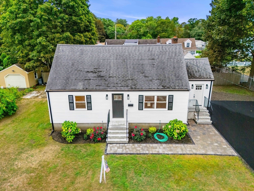 7 Morgan Road Beverly, MA 01915 - Photo 2 of 42 Gallery Image 2
