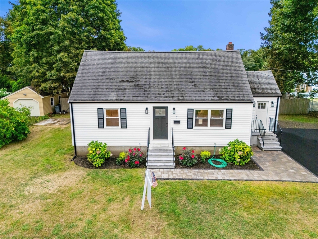 7 Morgan Road Beverly, MA 01915 - Photo 4 of 42 Gallery Image 4