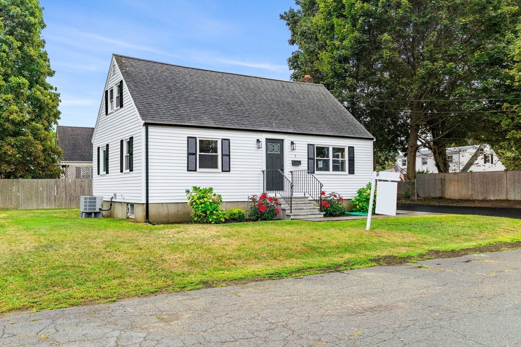 7 Morgan Road Beverly, MA 01915 - Photo 5 of 42 Gallery Image 5