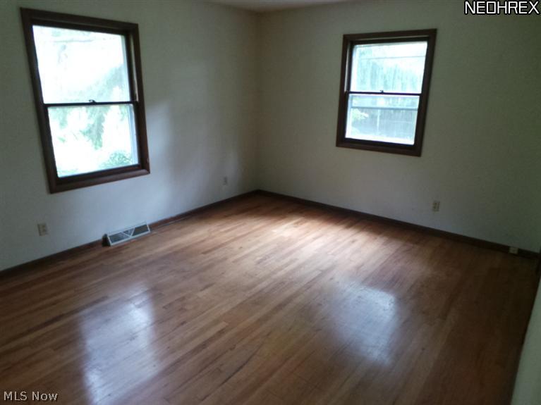 2971 Long Road Akron, OH 44312 - Photo 8 of 10