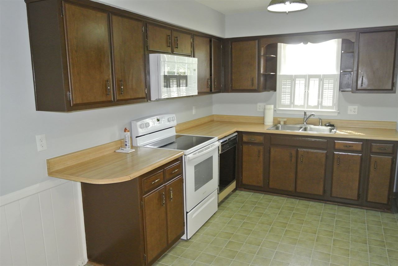 4232 Chaffee Road Spartanburg, SC 29301 - Photo 3 of 22