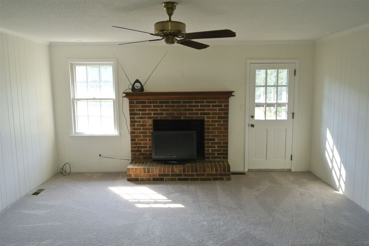 4232 Chaffee Road Spartanburg, SC 29301 - Photo 6 of 22