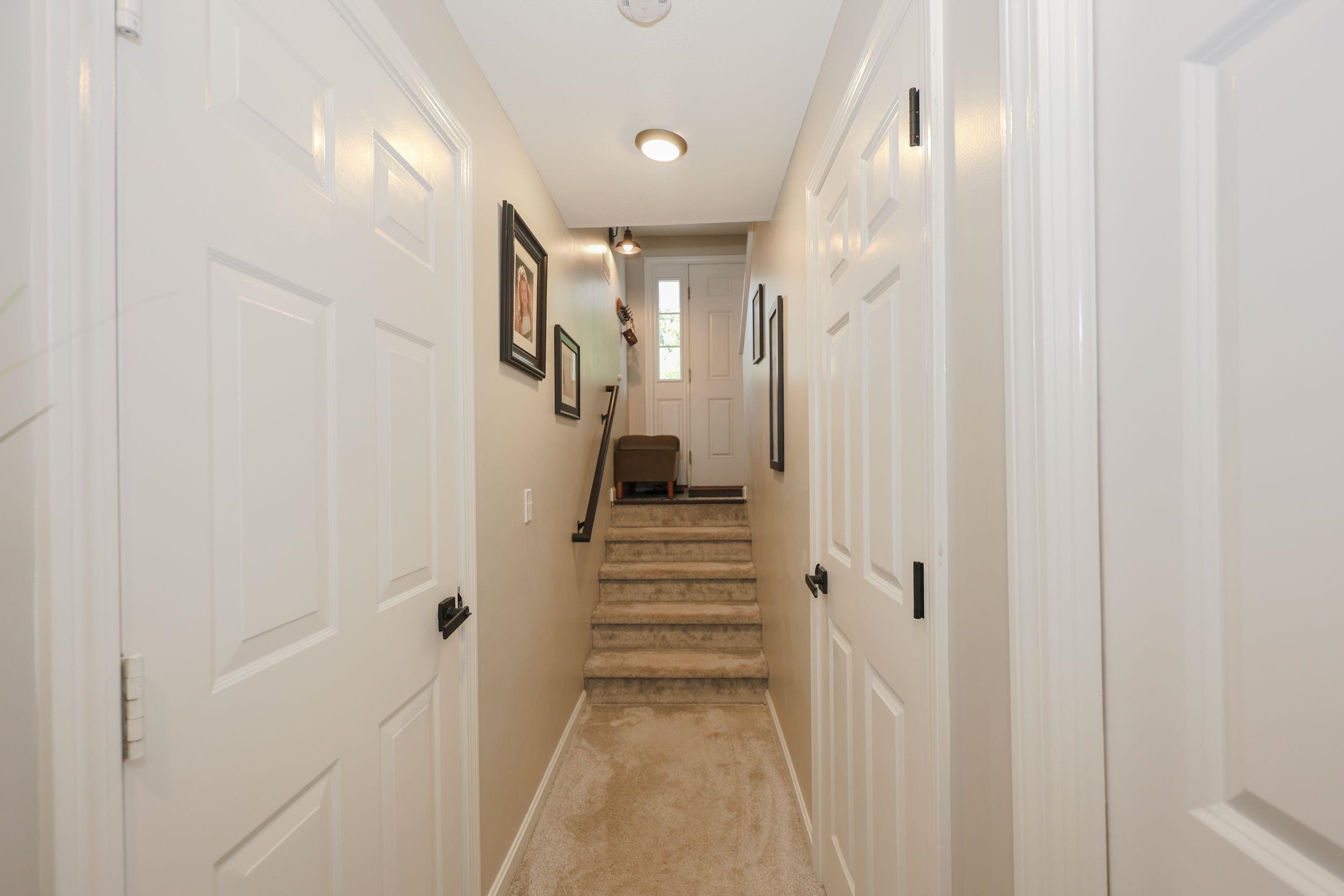 23 Hackett Hill Road, Unit 41 Manchester, NH 03102 - Photo 35 of 41