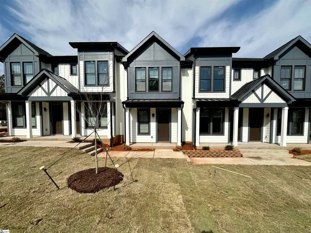 $399,900 | 9 Hawthorne Lane, Unit 102, Greenville, SC 29605