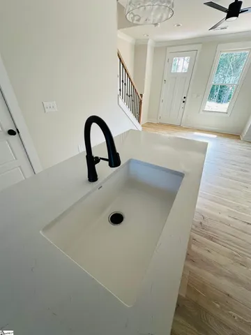 $399,900 | 9 Hawthorne Lane, Unit 102, Greenville, SC 29605