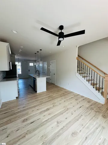 $399,900 | 9 Hawthorne Lane, Unit 102, Greenville, SC 29605