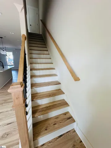 $399,900 | 9 Hawthorne Lane, Unit 102, Greenville, SC 29605