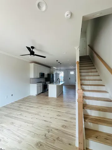 $399,900 | 9 Hawthorne Lane, Unit 102, Greenville, SC 29605