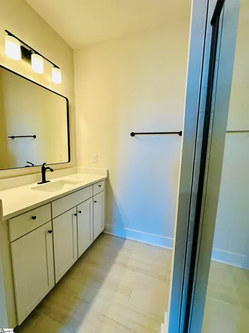 $399,900 | 9 Hawthorne Lane, Unit 102, Greenville, SC 29605