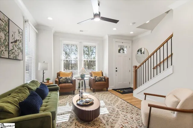 $399,900 | 9 Hawthorne Lane, Unit 102, Greenville, SC 29605