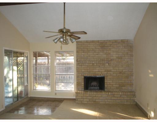 6937 Edgebrook Drive Corpus Christi, TX 78413 - Photo 2 of 9 a view of empty room with window